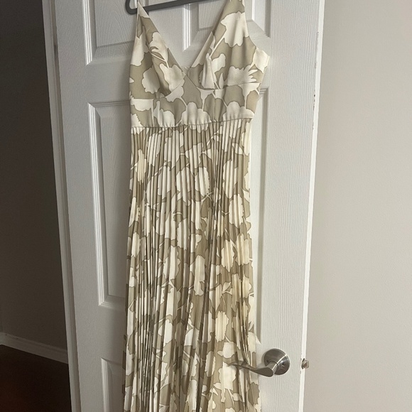 Club Monaco pleated dress - Picture 1 of 1